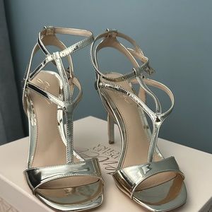 Jewel Badgley Mischka sandal heels
